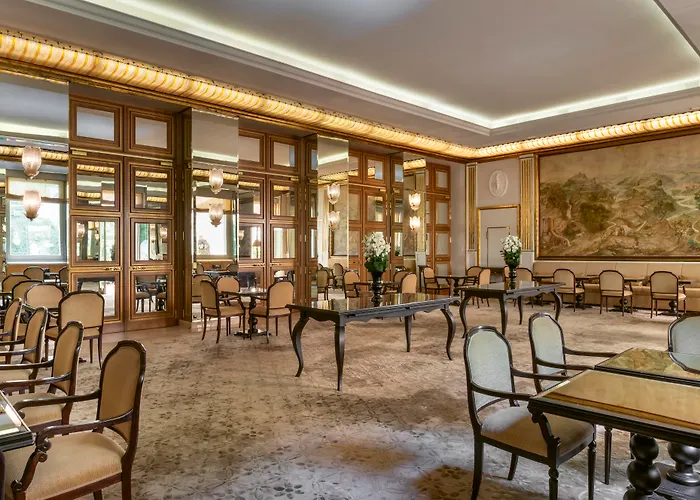 Отель Hassler 5*