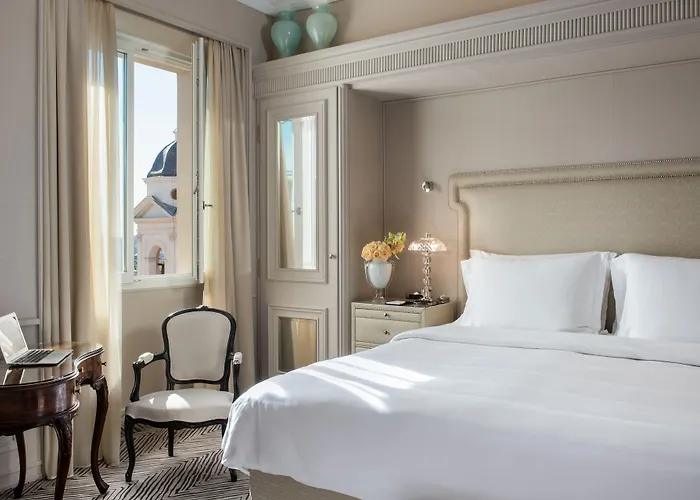 Hassler Отель 5*
