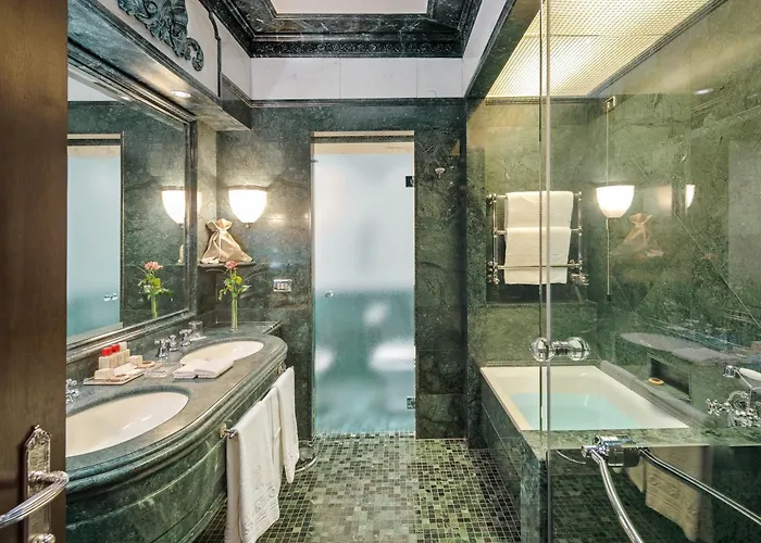 Hassler Отель 5*